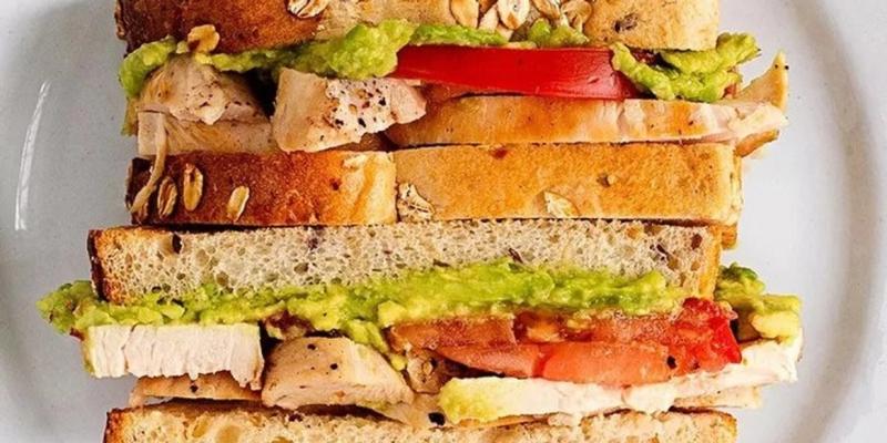 Не лише м’ясо й кістки. 12 речей, які ніколи не слід компостувати