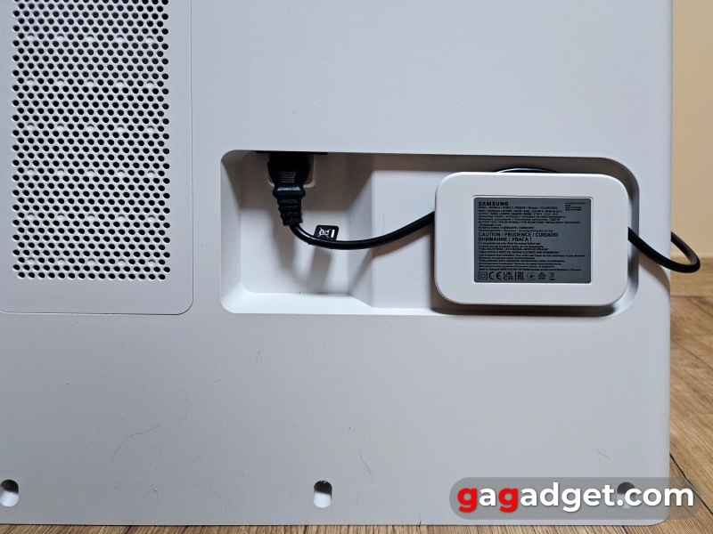 Детальний огляд робота-пилососа Samsung Jet Bot Combo AI з паровою дезінфекцією