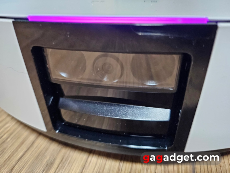 Детальний огляд робота-пилососа Samsung Jet Bot Combo AI з паровою дезінфекцією