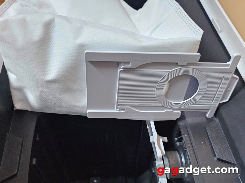 Детальний огляд робота-пилососа Samsung Jet Bot Combo AI з паровою дезінфекцією