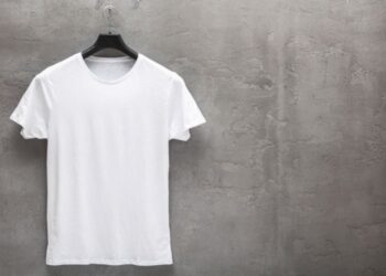 5 цікавих способів скласти футболку