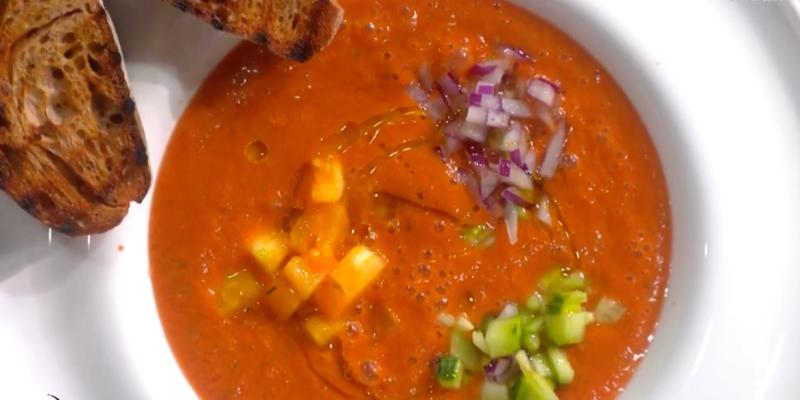 Час для експериментів. Як їсти сирий часник 10 способами, від соусів і заправок до вогняного сидру