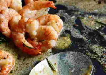 Як правильно смажити креветки: поради від шеф-кухаря
