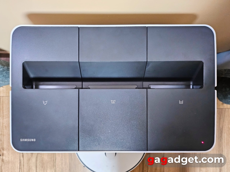 Детальний огляд робота-пилососа Samsung Jet Bot Combo AI з паровою дезінфекцією