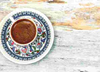 Як зварити ідеальну каву в турці: покрокова інструкція і корисні поради