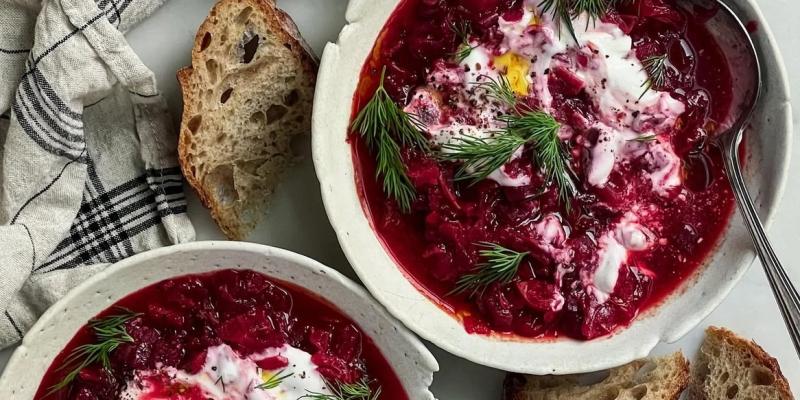 Багато поживних речовин і мало калорій. Чому корисно їсти буряк та що з нього можна приготувати