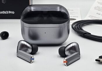 Чужий посеред своїх: огляд флагманських TWS-навушників Samsung Galaxy Buds 3 Pro