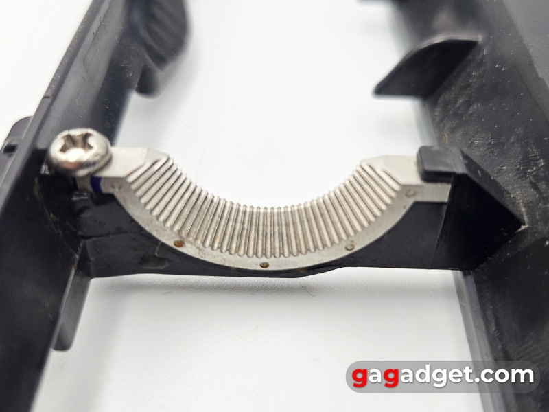 Детальний огляд робота-пилососа Samsung Jet Bot Combo AI з паровою дезінфекцією