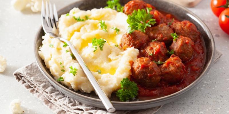 Приготувати чи викинути? Як визначити, чи безпечно їсти пророщену картоплю