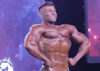 Як бодибілдери нищать своє здоров’я стероїдами