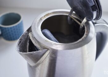 Як почистити чайник від накипу