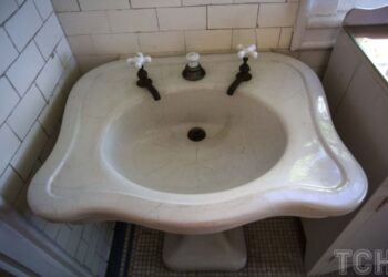 Як почистити стоки підручними засобами без використання хімії