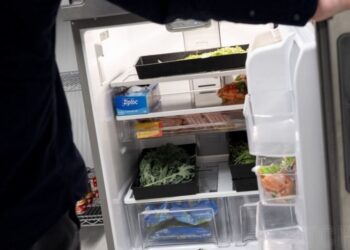 Як правильно мити холодильник: корисні поради