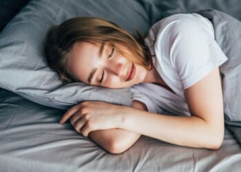 Якщо їсти цей фрукт перед сном, можна позбутися безсоння