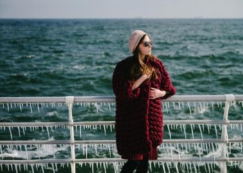 Модні кардигани на весну 2025: які моделі будуть у тренді