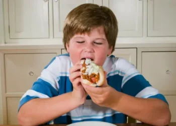 Ожиріння в українських дітей: що вони їдять і п’ють? Дослідження