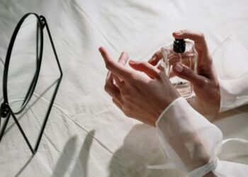 Парфумерний етикет: які парфуми варто мати кожній жінці, щоб бути неперевершеною в будь-якій ситуації