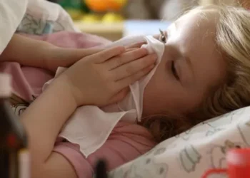 В Україні лютує грип, багато людей – у лікарнях. Як не захворіти