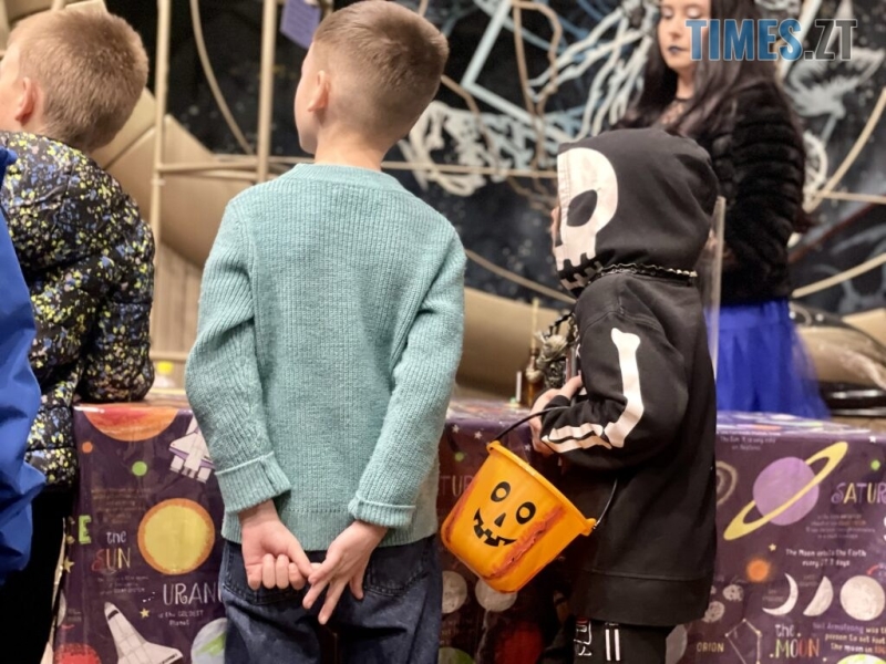 Відьми, маги та павуки: “Космічний Хелловін” у музеї в Житомирі (ФОТОРЕПОРТАЖ)
