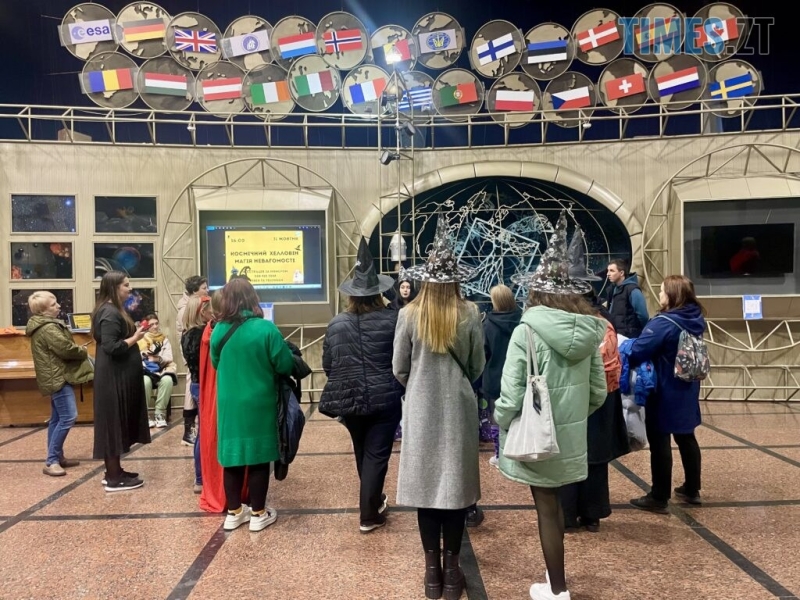 Відьми, маги та павуки: “Космічний Хелловін” у музеї в Житомирі (ФОТОРЕПОРТАЖ)
