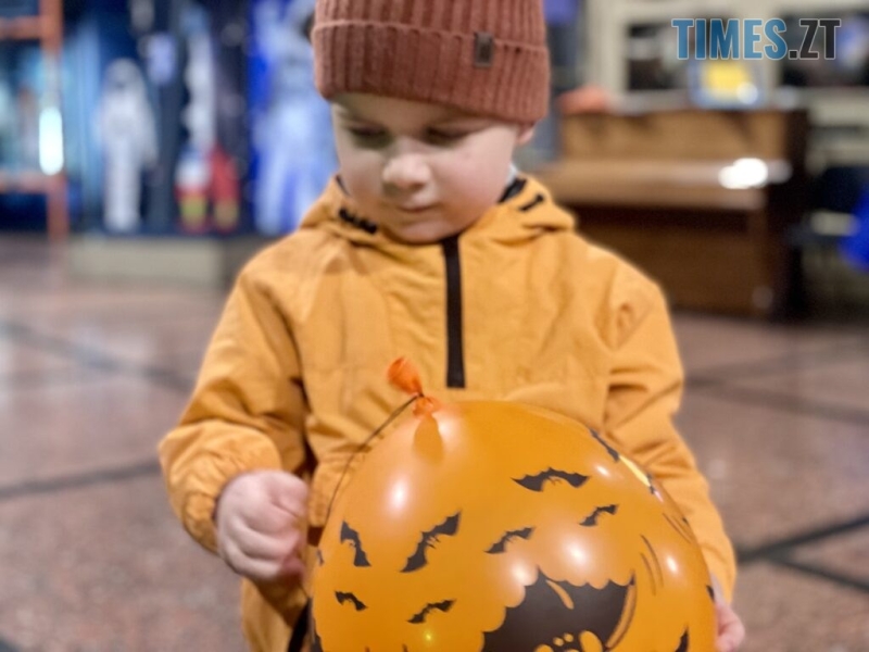 Відьми, маги та павуки: “Космічний Хелловін” у музеї в Житомирі (ФОТОРЕПОРТАЖ)