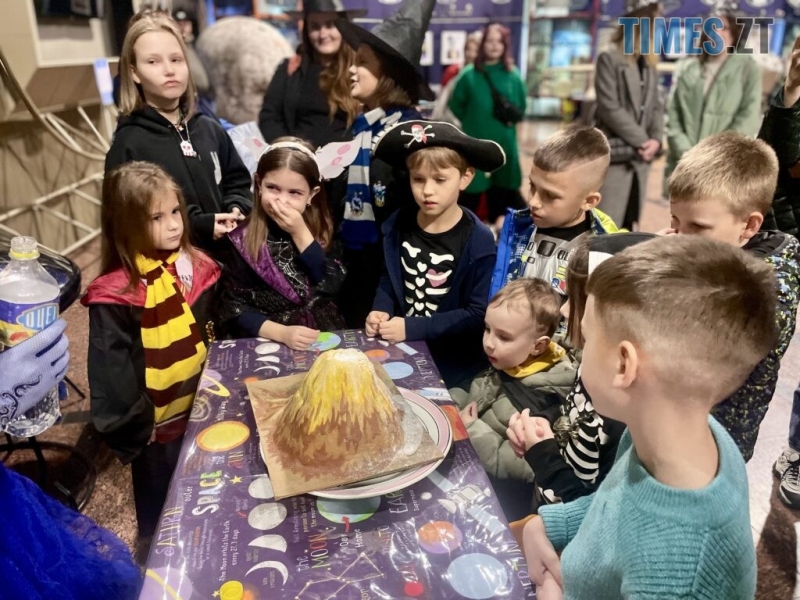 Відьми, маги та павуки: “Космічний Хелловін” у музеї в Житомирі (ФОТОРЕПОРТАЖ)