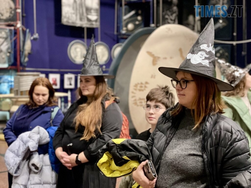 Відьми, маги та павуки: “Космічний Хелловін” у музеї в Житомирі (ФОТОРЕПОРТАЖ)