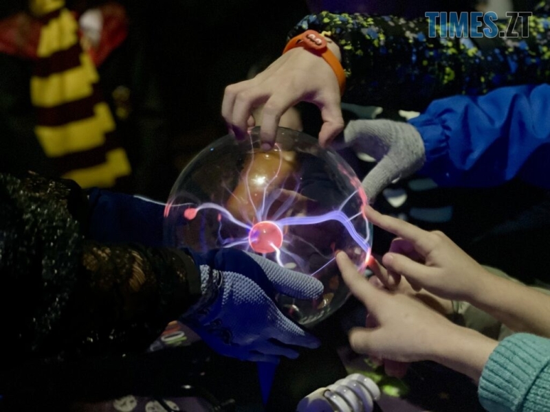 Відьми, маги та павуки: “Космічний Хелловін” у музеї в Житомирі (ФОТОРЕПОРТАЖ)