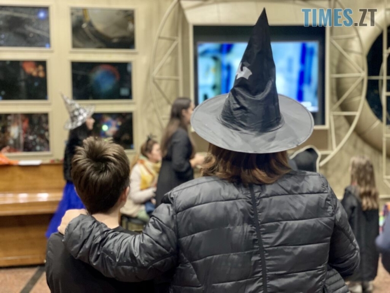 Відьми, маги та павуки: “Космічний Хелловін” у музеї в Житомирі (ФОТОРЕПОРТАЖ)