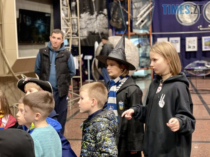Відьми, маги та павуки: “Космічний Хелловін” у музеї в Житомирі (ФОТОРЕПОРТАЖ)