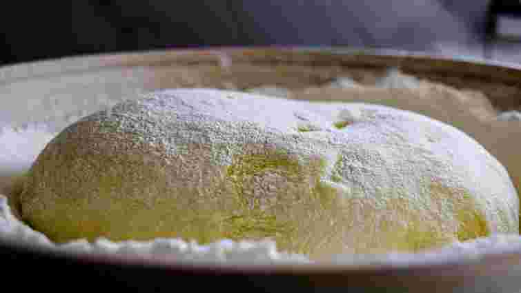 Як зберігати дріжджове тісто: у холодильнику чи морозилці