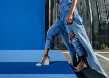 Антитренди 2025: які джинси вже мають вигляд як несмак