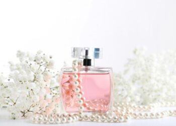 Аромати з 90-х знову в тренді: чим пахнуть головні модниці