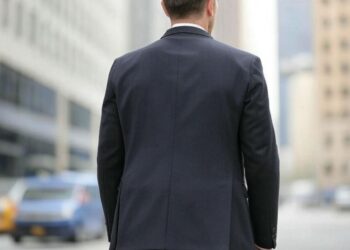 Чи знали ви для чого на задній частині піджака потрібні розрізи?