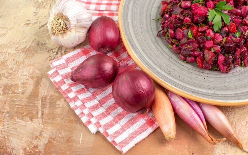 Чому лікарі рекомендують їсти цибулю щодня: 8 найголовніших причин