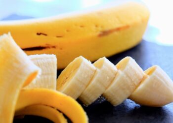 Ефективна й копійчана маска з бананом для глибокого зволоження і сяйва шкіри