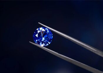 Екрани смартфонів без пилу та відблисків — вчені створили «суперсапфір»