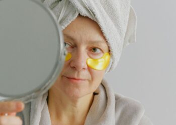 Як фарбуватись влітку жінкам 50+, щоб виглядати молодшими років на 10