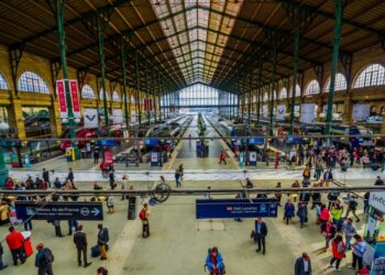 Найбільший вокзал Парижа паралізувала бомба часів Другої світової війни