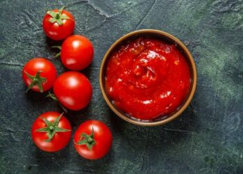 Не бегите в магазин, если кончилась томатная паста: вот какие продукты ее легко заменят