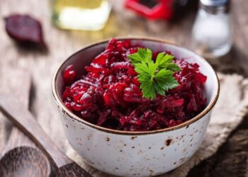 Не выливайте рассол из огурцов: с ним можно приготовить самую лучшую закуску (РЕЦЕПТ)