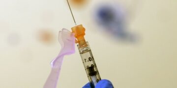 Після COVID-вакцинації може зростати ризик серйозних ускладнень – дослідження