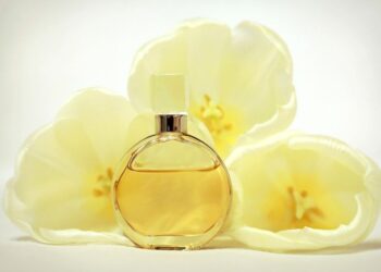 Потрібно 10 секунд: як легко відрізнити якісні парфуми від підробки