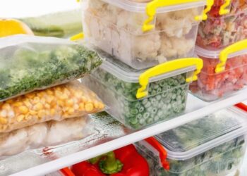 Продукти, які у жодному разі не можна заморожувати