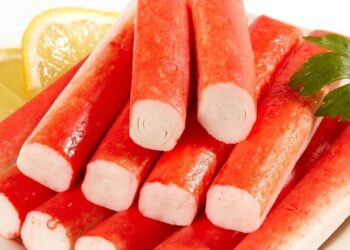 Сухие и жесткие крабовые палочки станут сочными и нежными: простой лайфхак