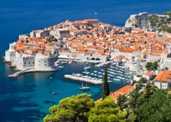 “За все життя мене так не мучили”: туристи назвали країни, куди вони нізащо не повернуться