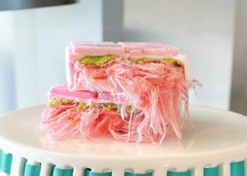 Забудьте о “дубайском” шоколаде: интернет заполонило новое “волосатое” лакомство (ВИДЕО)