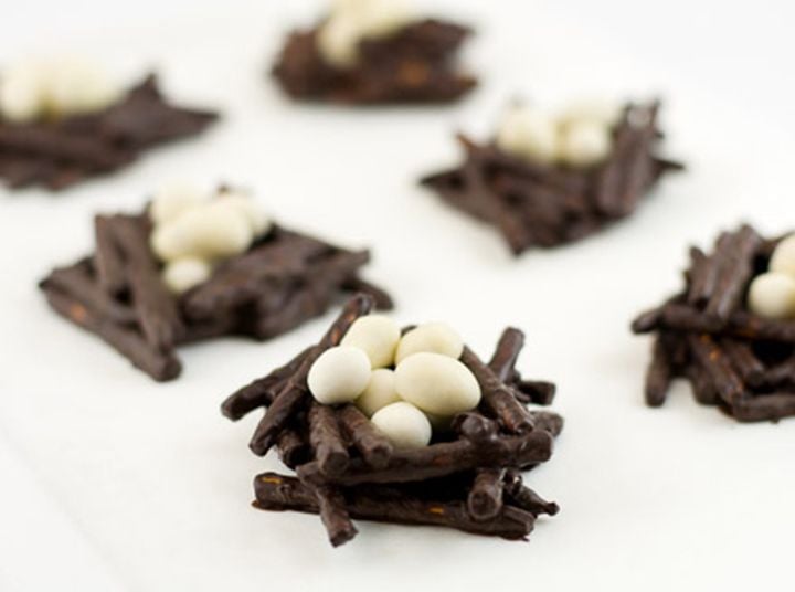 Вербові котики і бісквітні яйця: 5 креативних ідей, щоб прикрасити паску