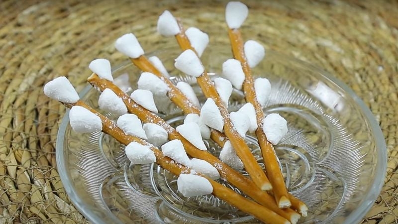 Вербові котики і бісквітні яйця: 5 креативних ідей, щоб прикрасити паску