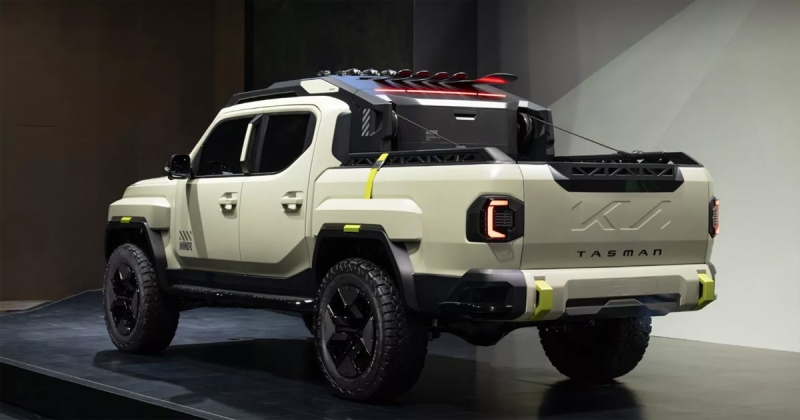 Kia Tasman Weekender: на "Seoul Motor Show 2025" представили агресивний концепт пікапа
